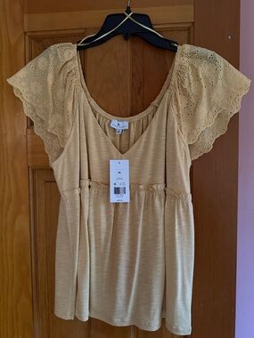 True Craft Eyelet Flutter-Sleeve Blouse